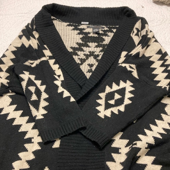 BCBG Maxazria Boho Open Wrap Cardigan - Picture 2 of 4